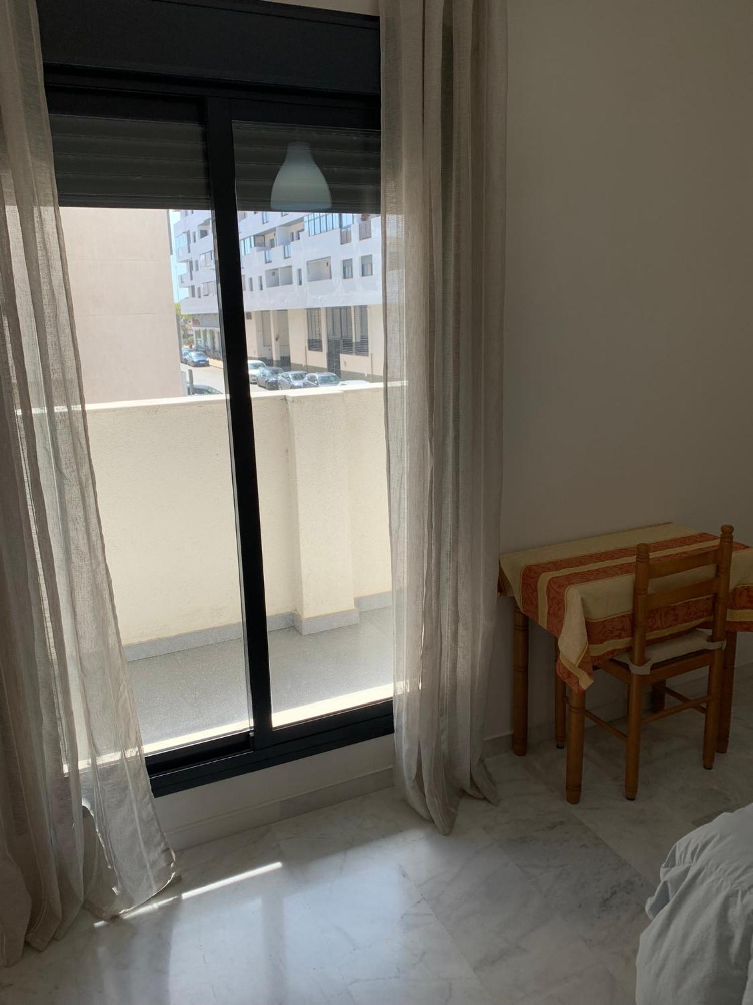 Habitacion Privada En Urbanizacion Con Piscina Y Pista De Padel Эль-Пуэрто-де-Санта-Мария Экстерьер фото